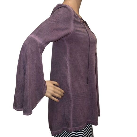 Rock And Republic Shirt Women's XS Purple Bell Sleeve Lace Up V Neck - Picture 3 of 5